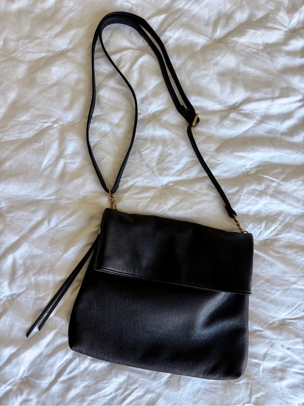 Hobo Draft Crossbody Bag in Pebbled Leather
